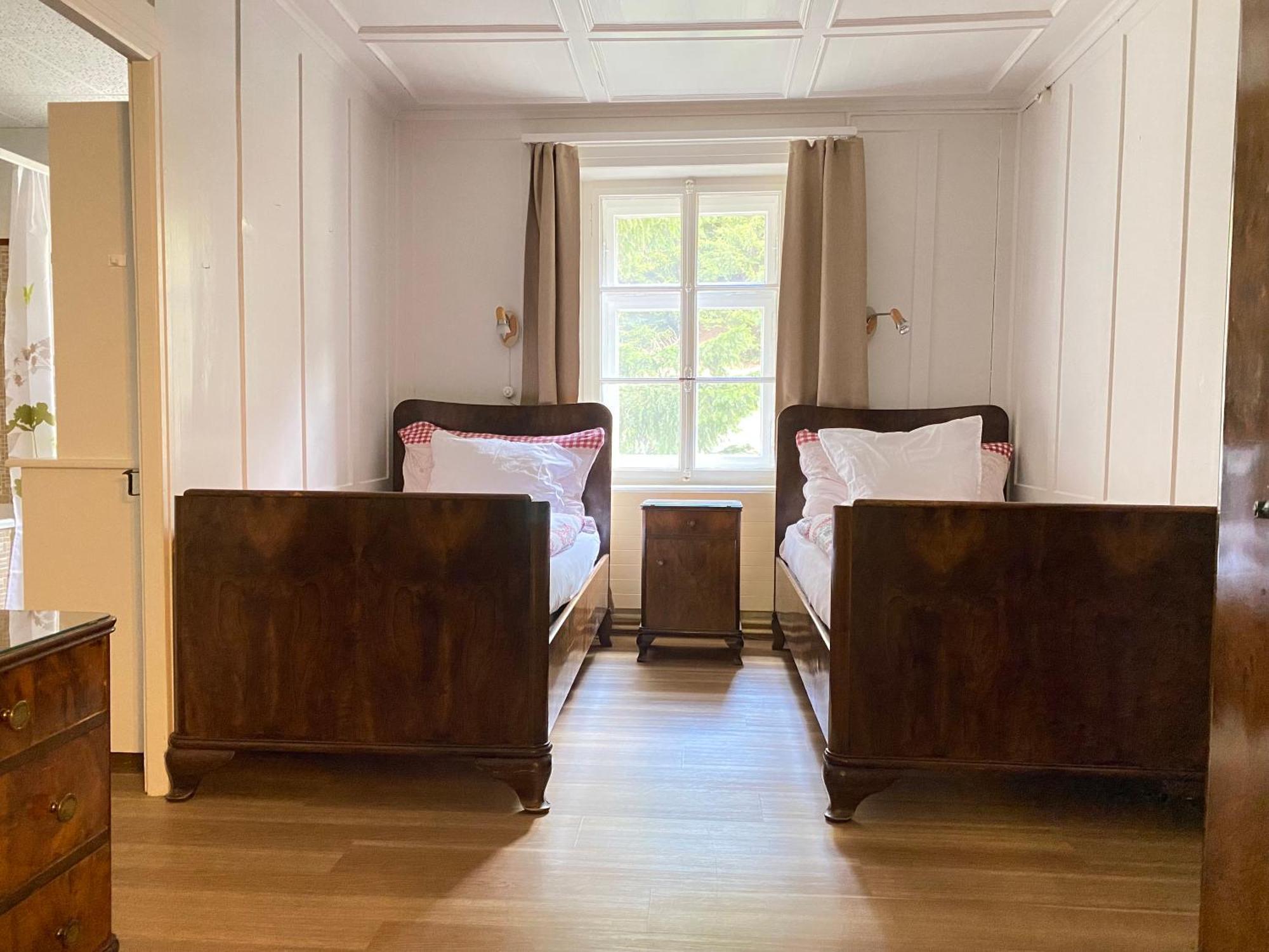 Haus La Punt, Savognin Apartman Rona Szoba fotó